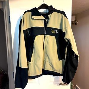 Mountain Hardware fleece jacket Men’s size XXL